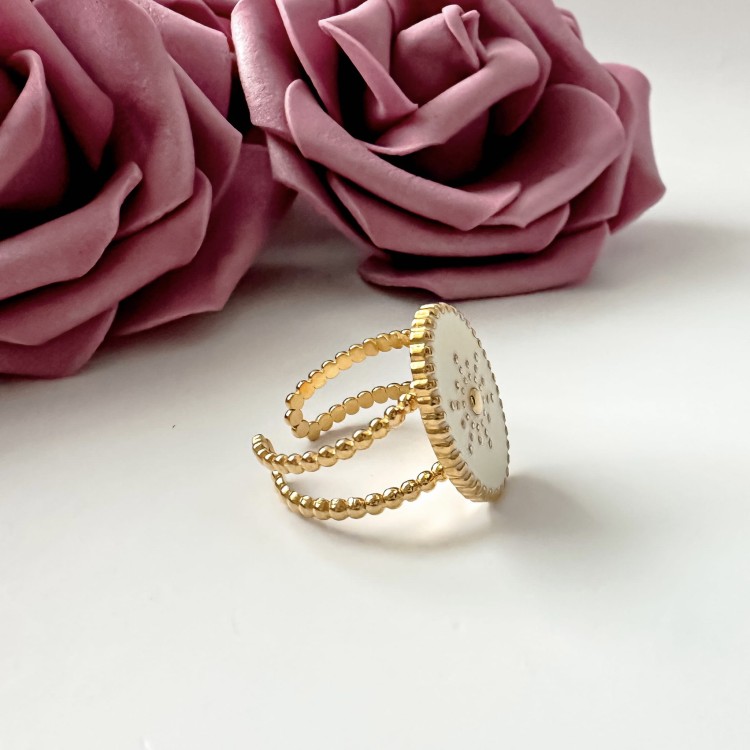 Biało-złoty pierścionek