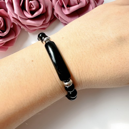 Bransoletka damska z kamieni naturalnych Onyks podłużny kule 8 mm