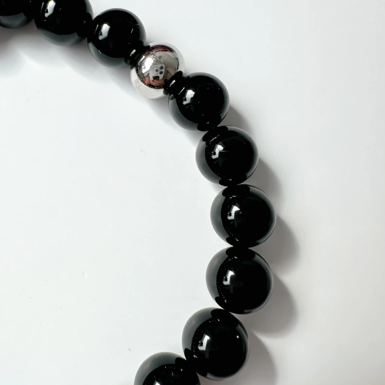 Bransoletka damska z kamieni naturalnych Onyks kule 8 mm