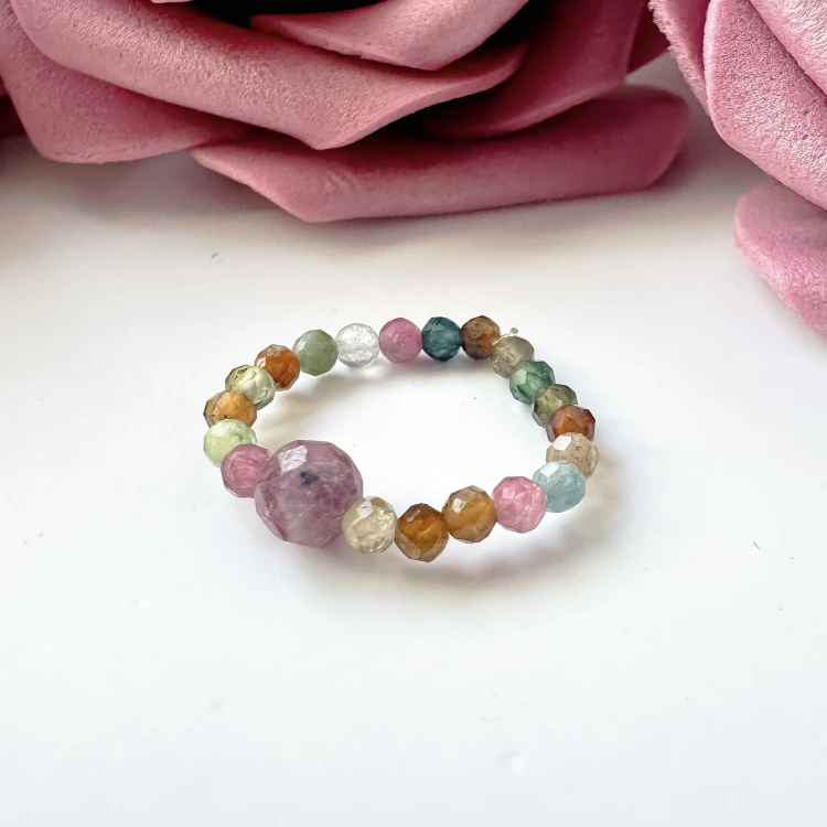 Pierścionek elastyczny z kamieni naturalnych kolorowy Turmalin kamień ochronny